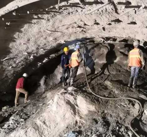 泗县拱顶带模注浆料的施工流程及注意事项